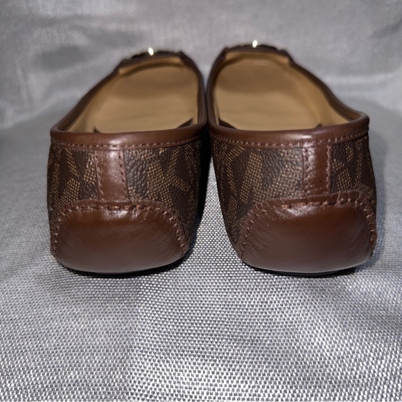 Michael Kors Moccasin size 9. Very Good Condition $80.00 - Picture 3 of 6